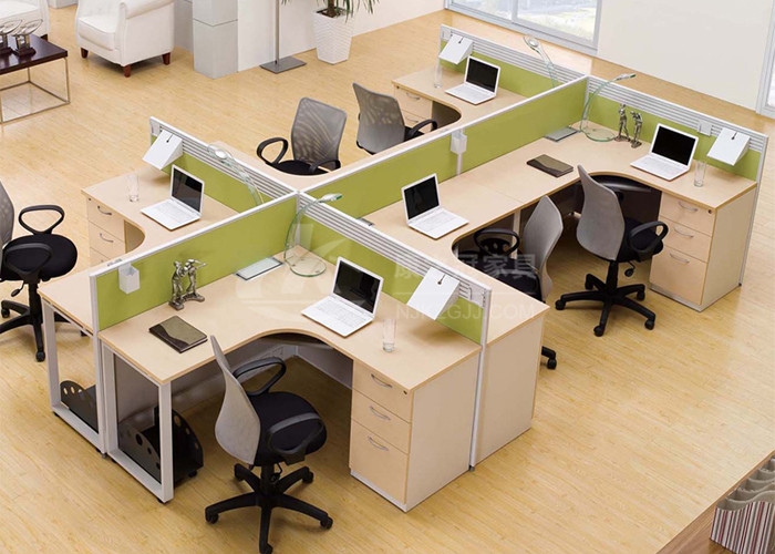 公司职员用(yòng)的办公屏风桌应该怎么选择